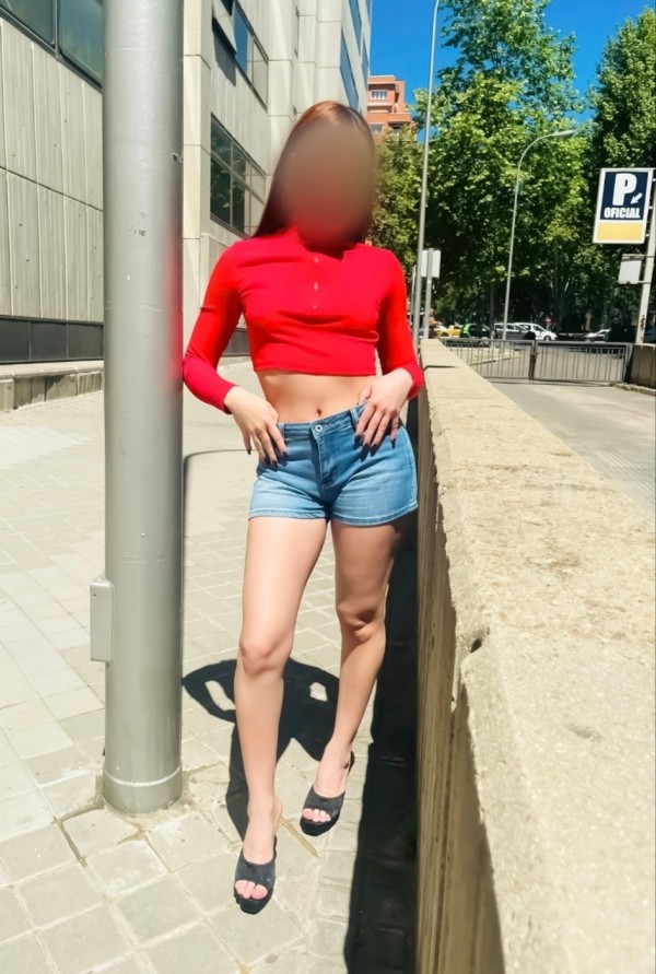 MIA, MASAJISTA PROFESIONAL Y EROTICA, 22 AÑOS, ZONA CUZCO MADRID