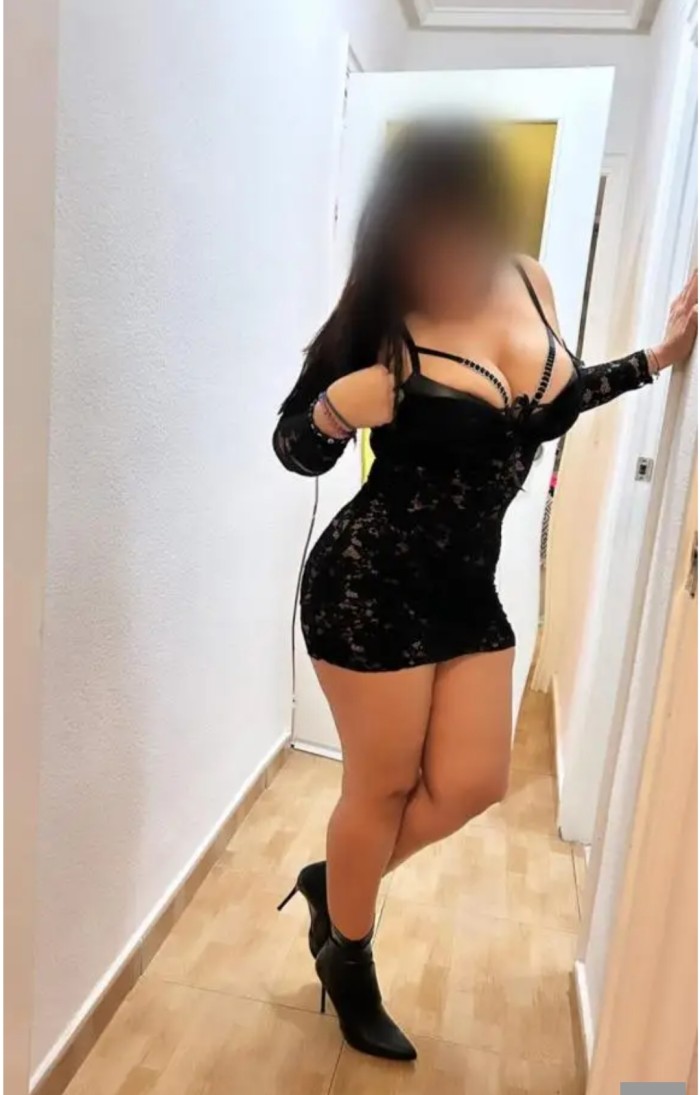 Latina sexy nueva por tu ciudad