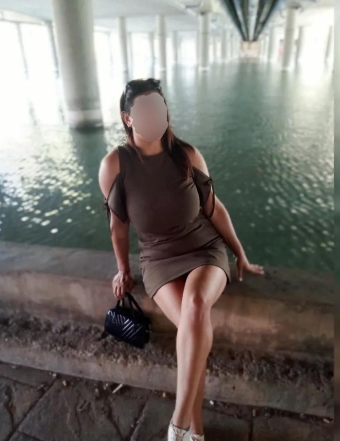 ADELA,19 AÑOS,SUMISA OBEDIENTE Y PRINCIPIANTE.