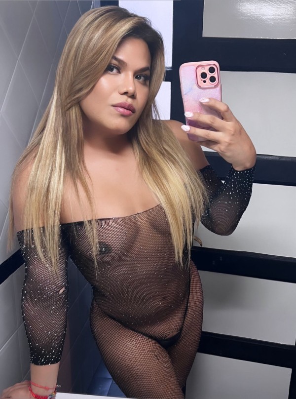 NOVED KAROL CHICA TRANS   DISPONIBLE 24H