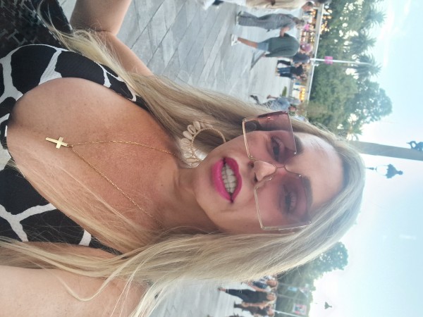 Mega Travesti Rubia Taladradora Dominante. CALLE REAL