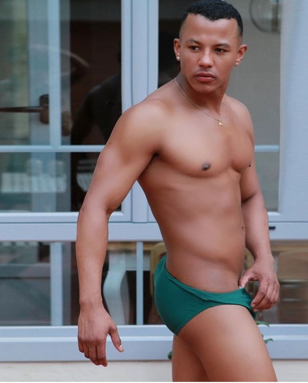 Latino hot mulato