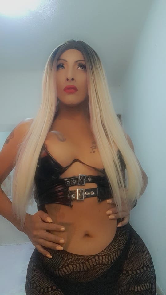 Chica trans colombiana