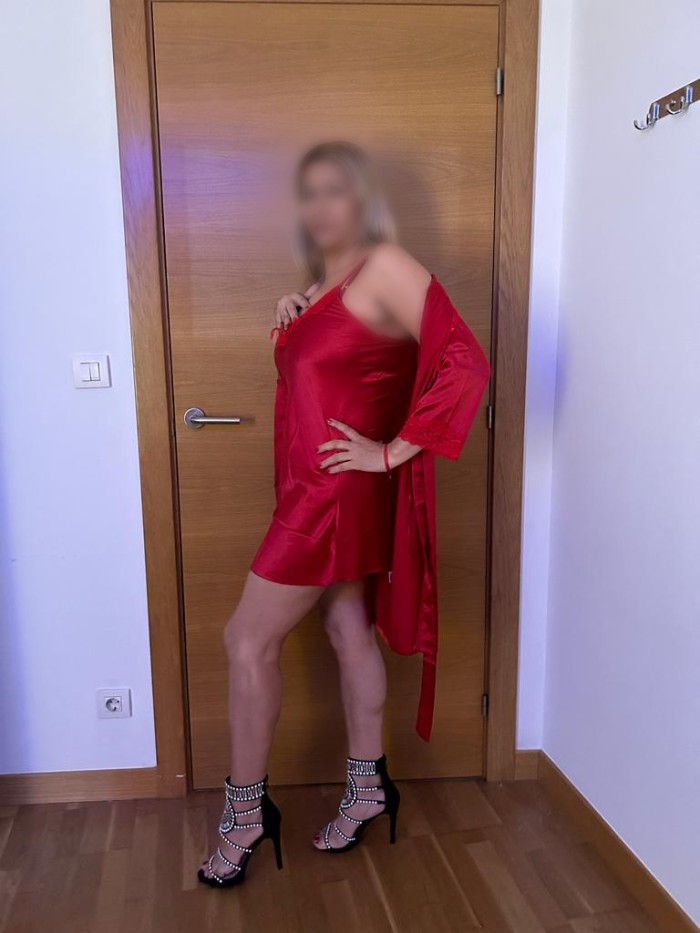 Karla NOVEDAD BILBAO, GUAPISIMA 24 HRS…LATINA ARDIENTE