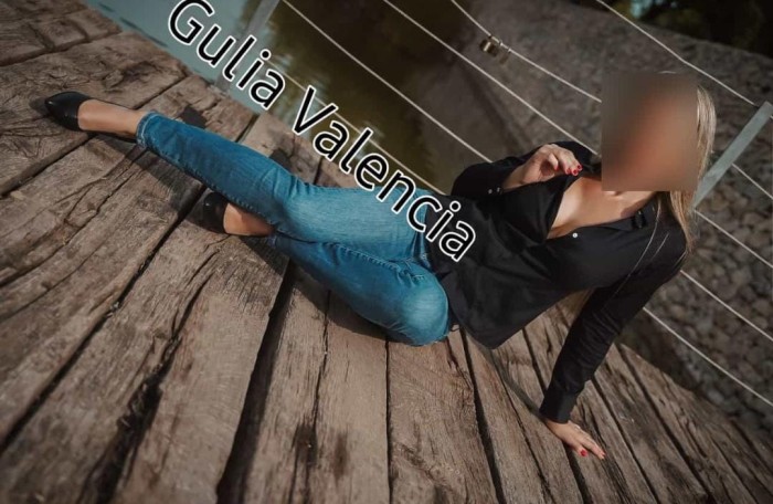 Gulia rubia fiestera piso privado masajes jacuzzi