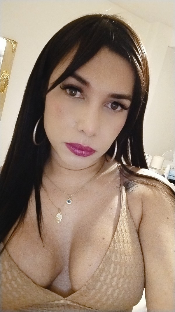 Ángela latina trans