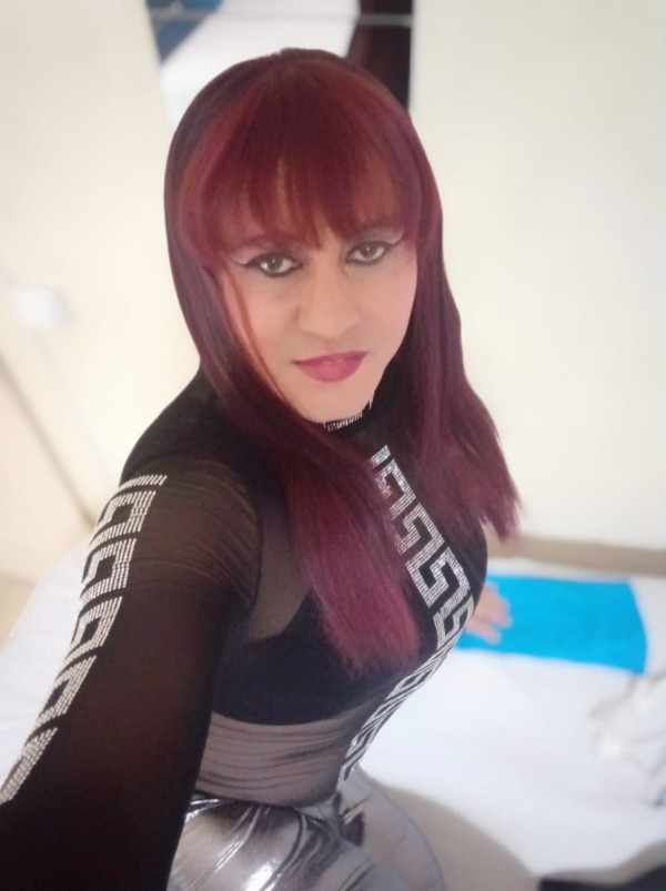 Katherine travesti latina ama  dominante 24 horas