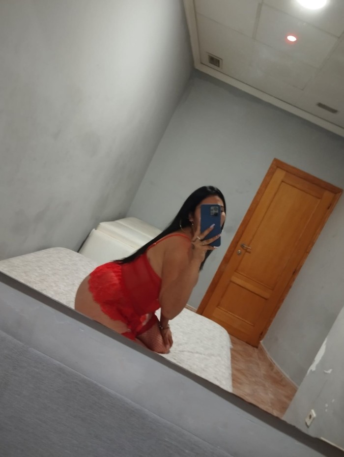 COMPLACIENTE DISPONIBLE PARA DARTE PLACER