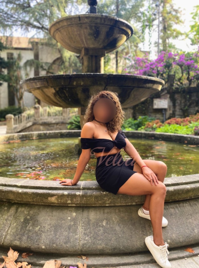 Mujer de ensueño piel canela PISO PRIVADO