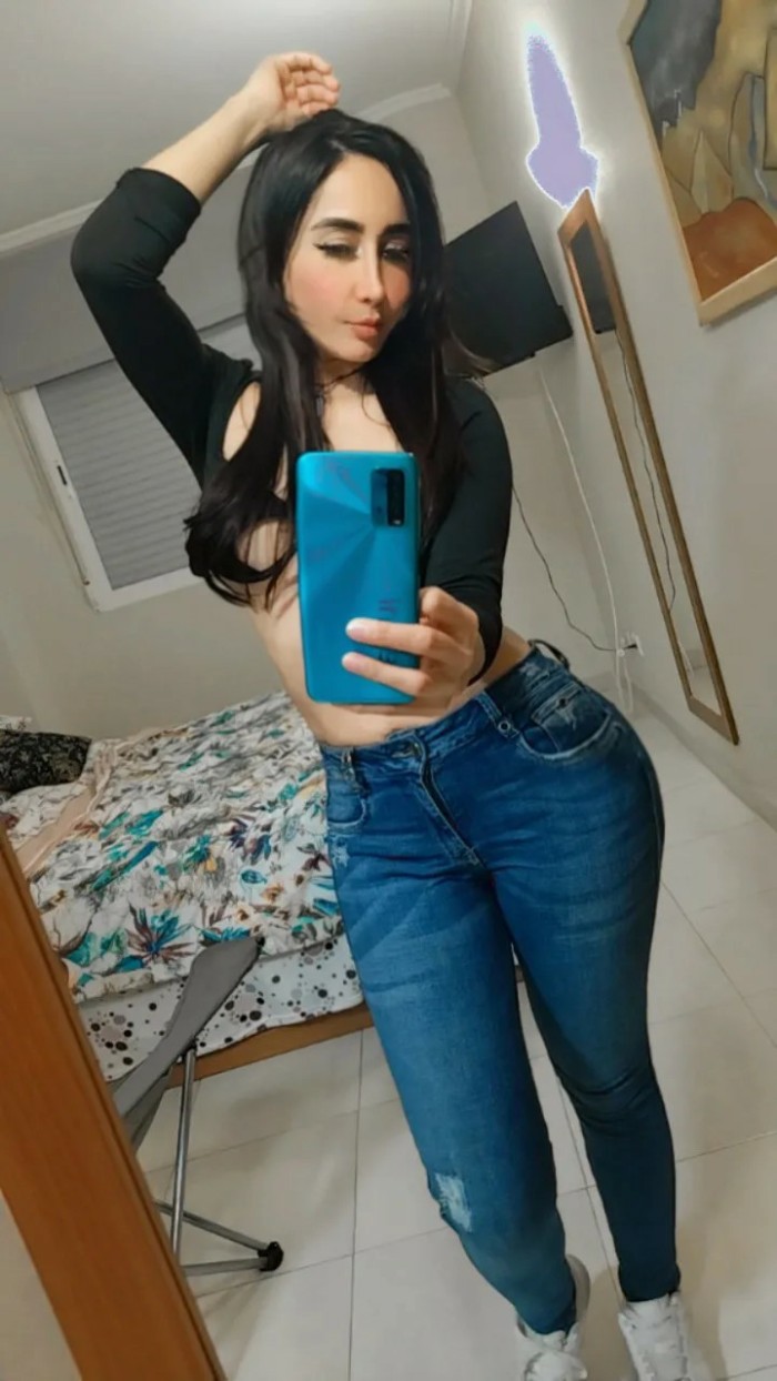 Hermosa colombiana cautivadora sexy y charladora..