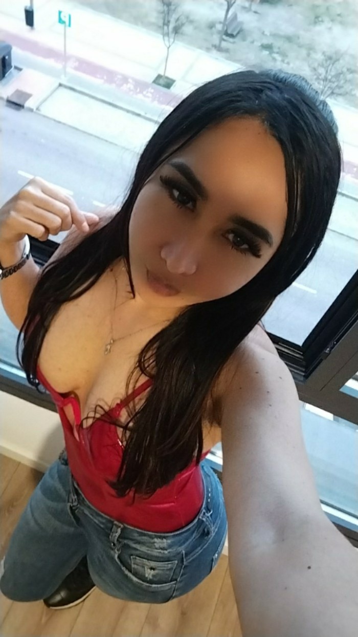 CUERPO PROVOCADOR Y LINDO ROSTRO