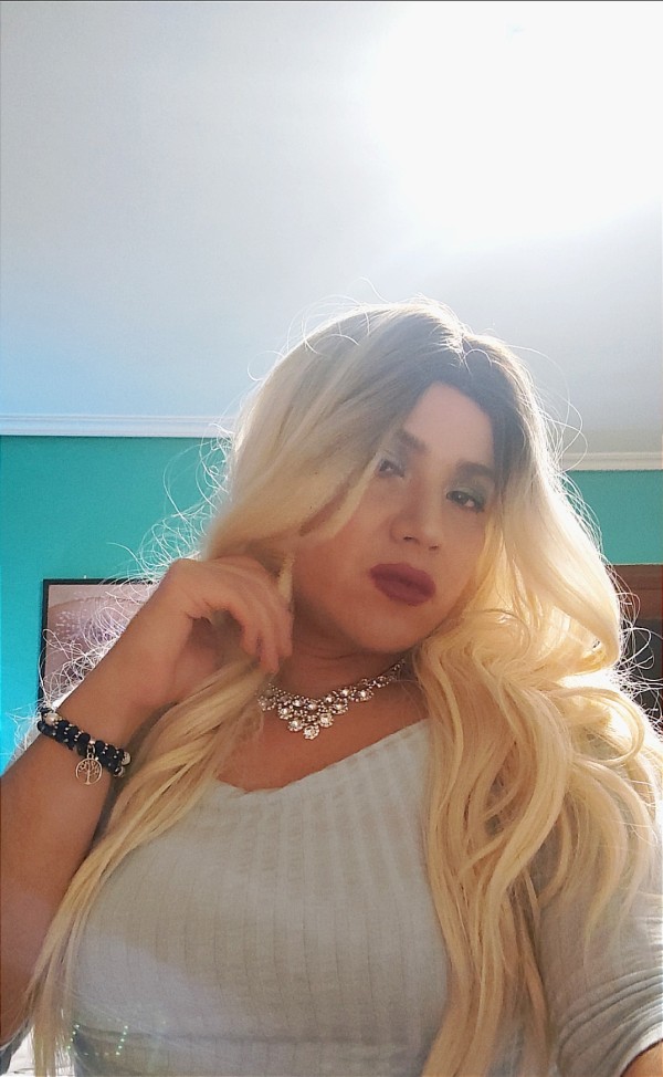 EN BENIDORM RUBIA TRAVESTI XL RAVO GORDO ACT & PAS