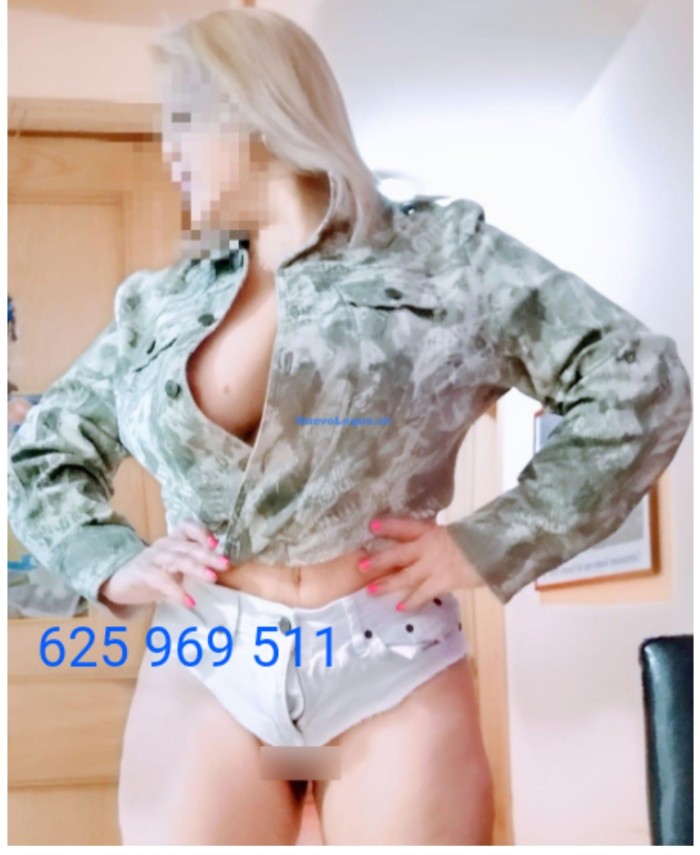 Explosiva rica con curvas clara colombiana madurita