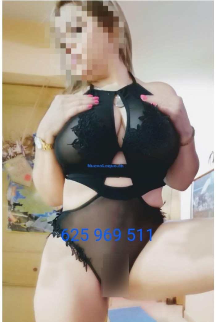 Explosiva rica con curvas clara colombiana madurita