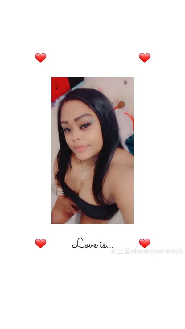 Natacha latina Dominicana  tírame amor