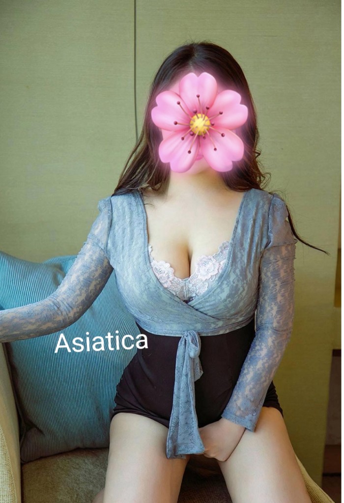 Nueva chica asiatica guapísima carinosa simpática