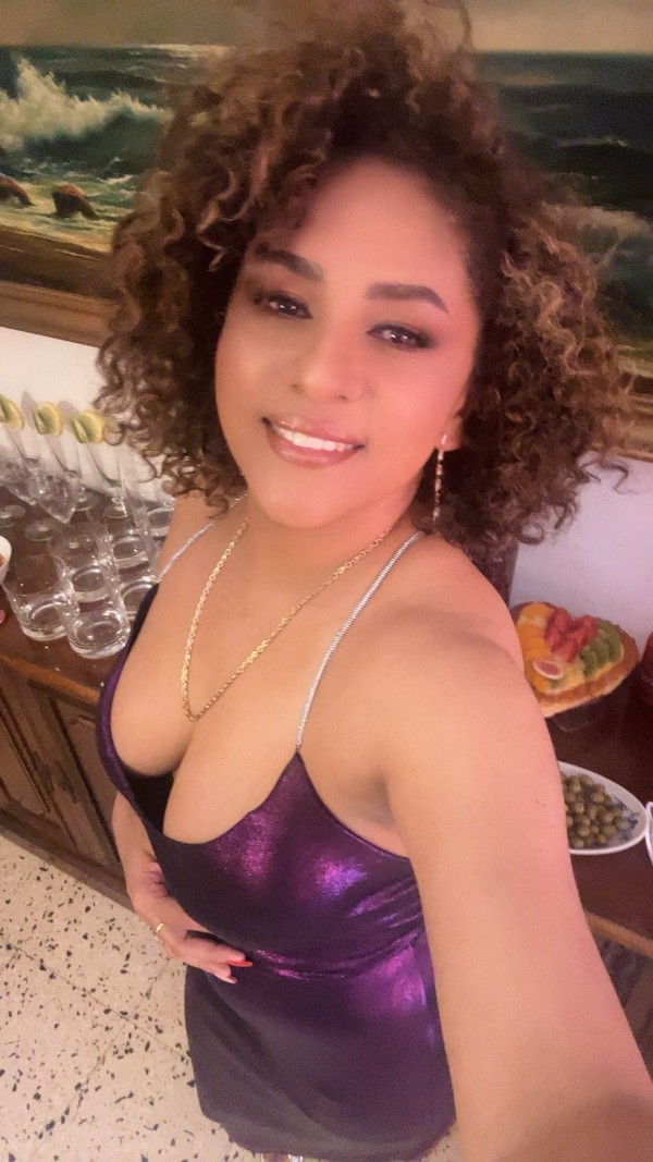 Dayana hermosa dama latina recién llegada