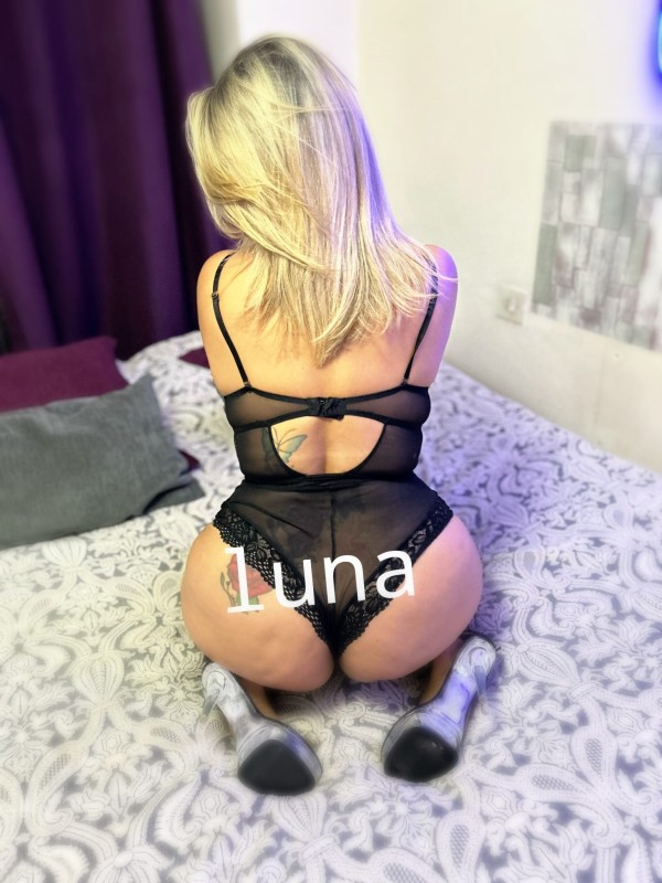 Luna , encantadora , completísima tu compañía ideal,