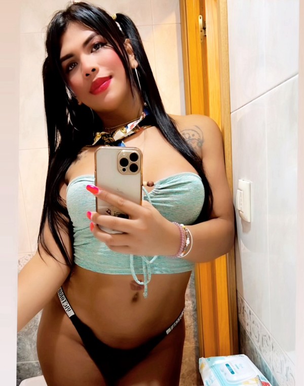 Fiestera ,Valentina Bomba sexy latina onlyfans salidas