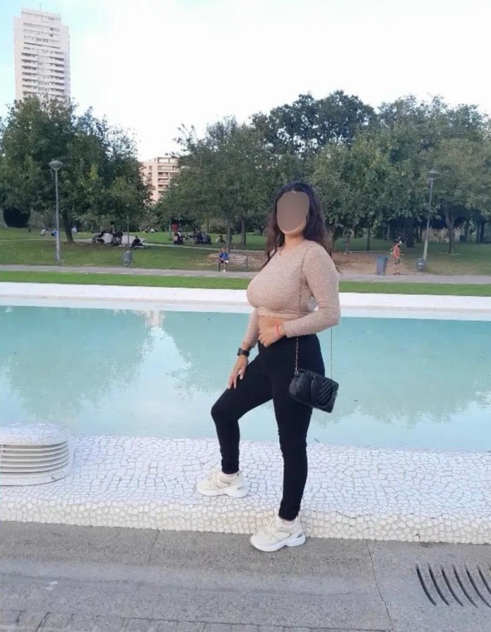 ADELA,19 AÑOS,ARGENTINA,PEGAME FUERTE.