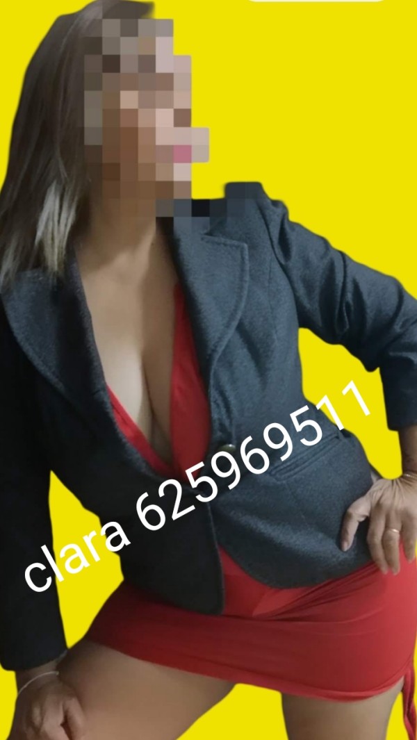 Hermosa latina colombiana madurita CLARA