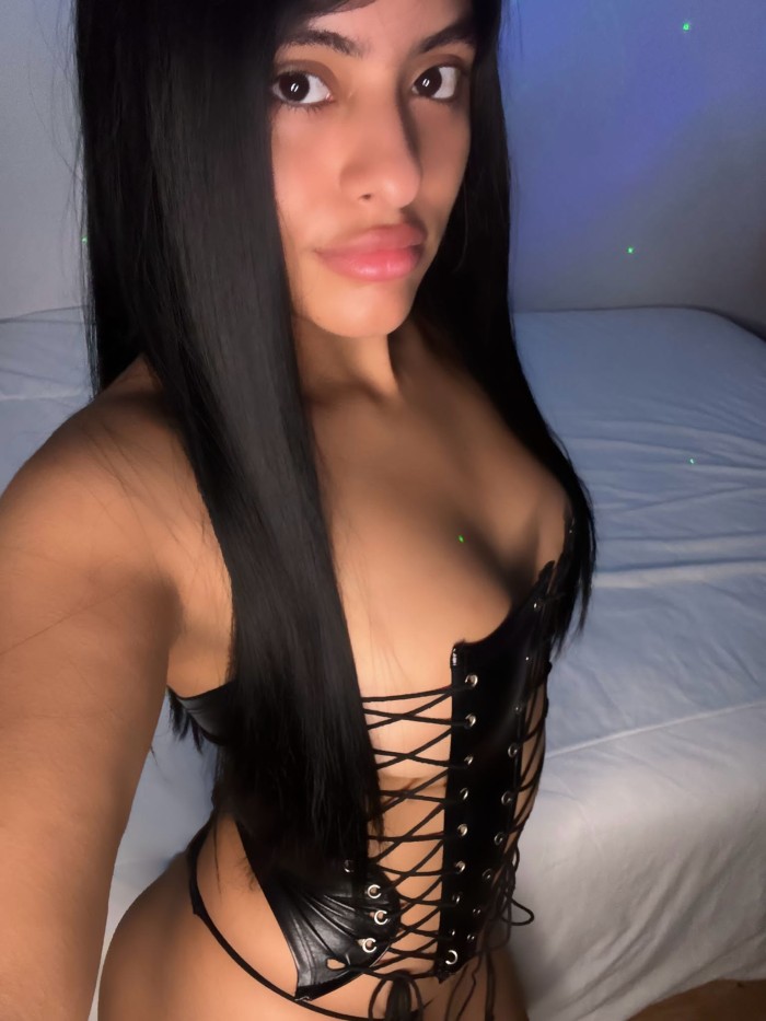 Lola, latina explosiva, particular solo salidas