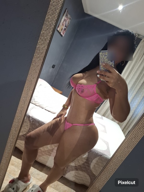 IMPLICADA, FIESTERA, CALIENTE Y MORBOSA