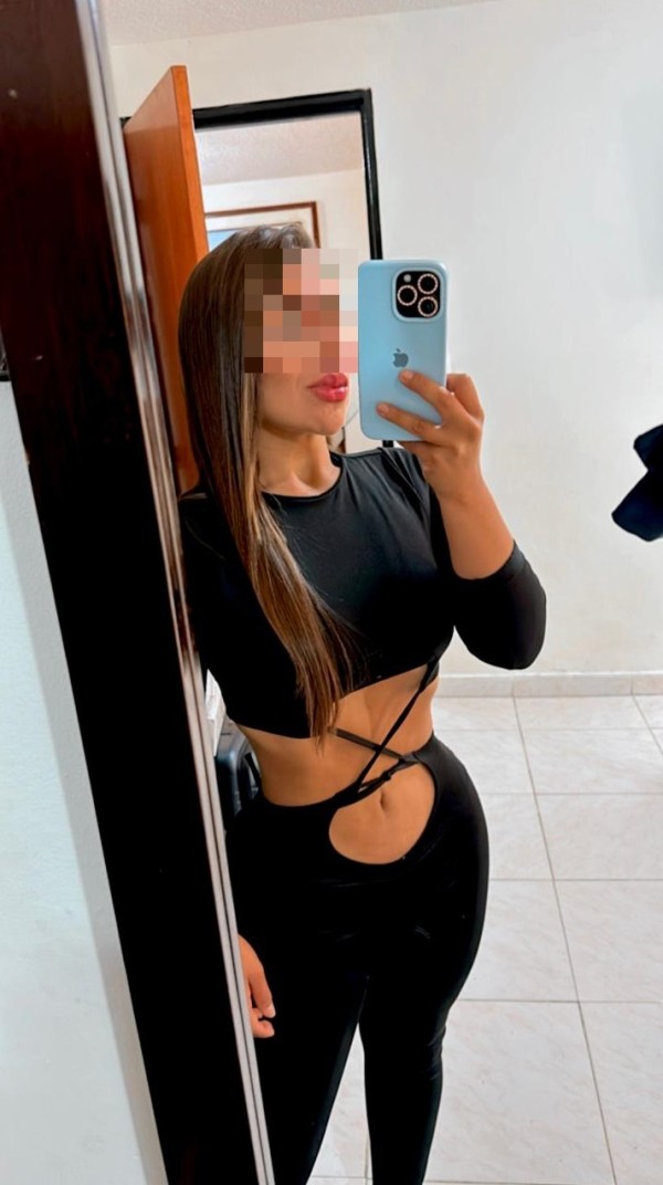 SENSUAL CARIÑOSA Y JUGUETONA WENDY SALIDAS 24H