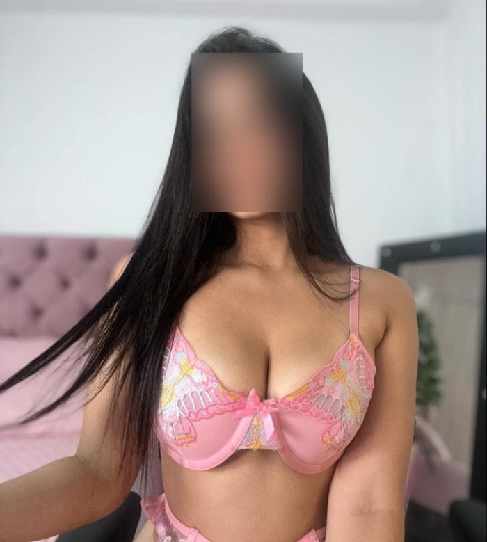 LATINA SUPER COMPLACIENTE SIN DUDA PARA TI AMOR