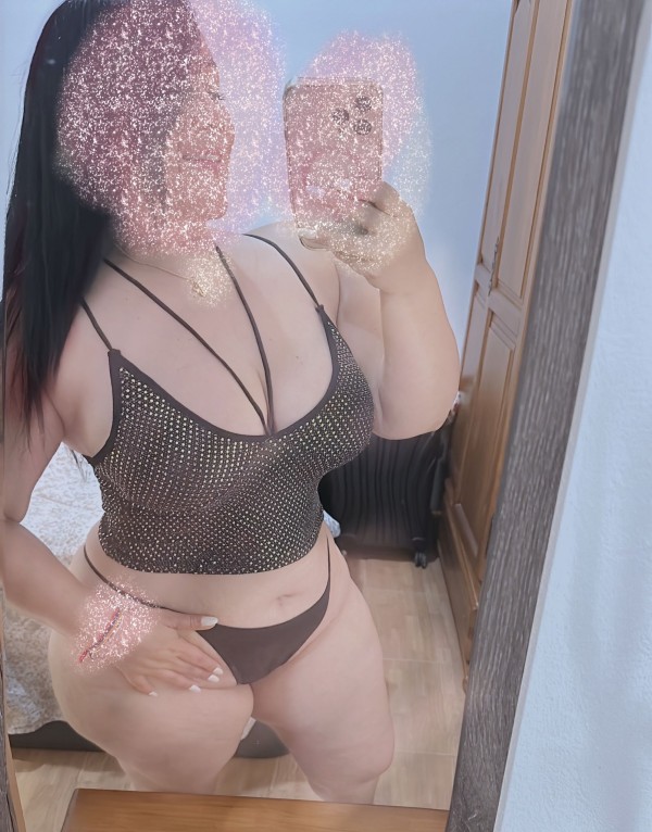 ANNY 34 años, DIVERTIDA y muy SENSUAL