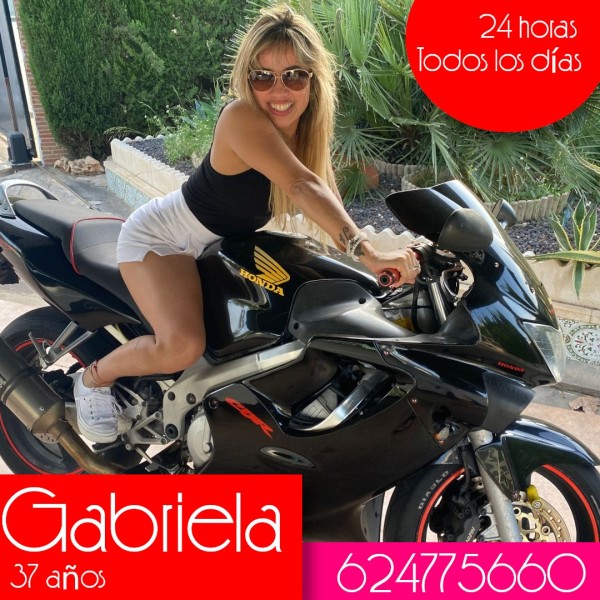 Gabriela ardiente jugosa