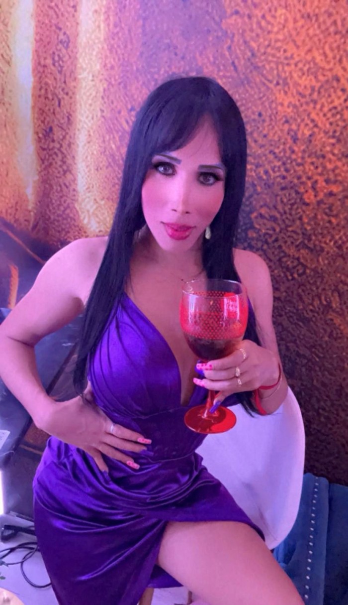 Hermosa transexual modelo ejecutiva ya en Mallorca