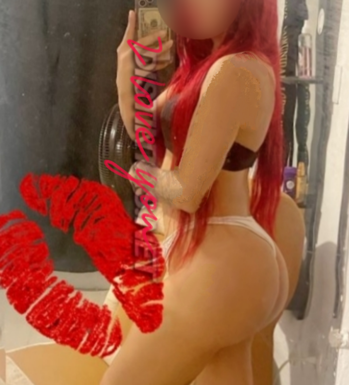 Jessica Red Exquisita pelirroja trans super mamada