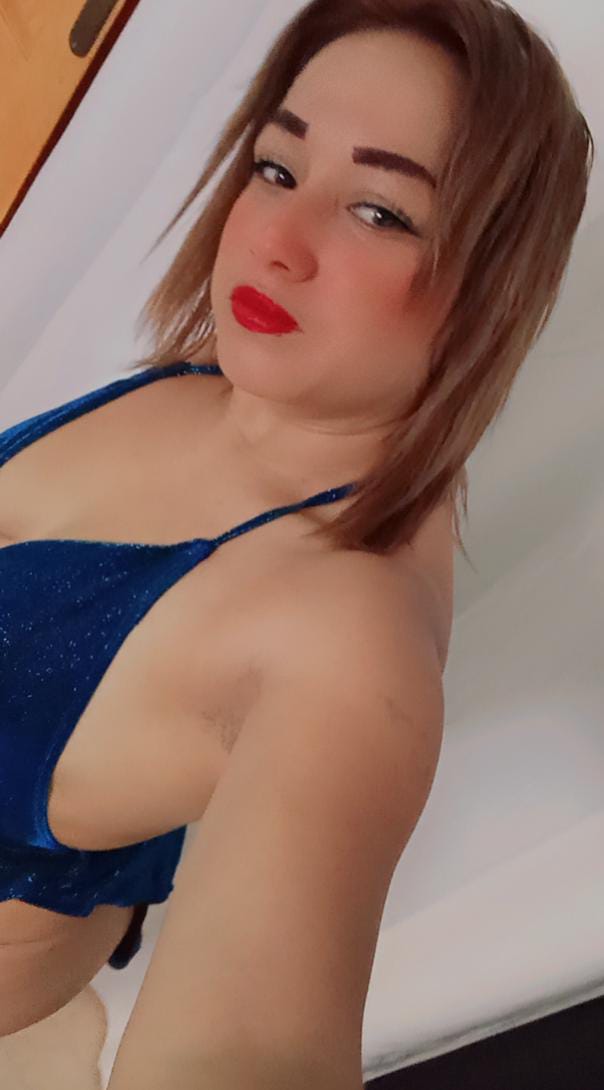 SAMANTHA 24 H LATINA CALIENTE