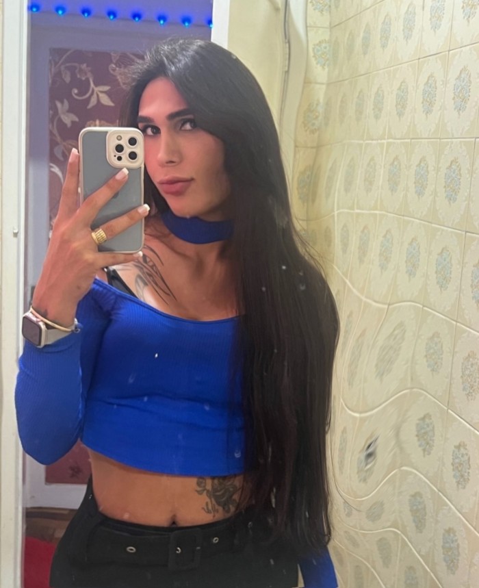 Claudia TRANNY MORENAZA tatuada EXOTICA alta femen