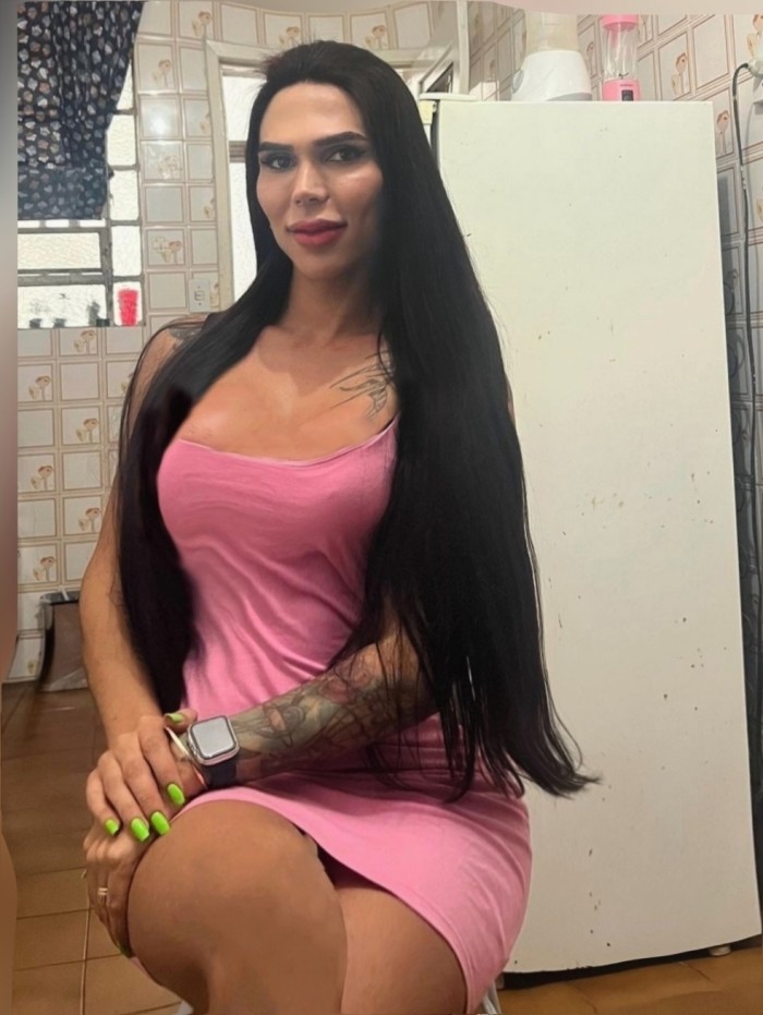 Claudia TRANNY MORENAZA tatuada EXOTICA