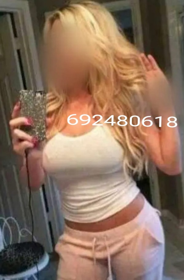 RUBIA MASAJISTA ESPECTÁCULO DE MUJER