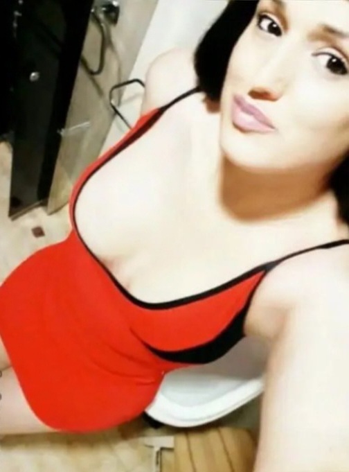 HERMOSA TRANXS FEMENINA COMPLACIENTE