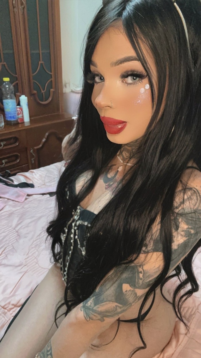 HERMOSA TRANS JOVEN ,DULCE Y DE MUY BUEN TRATO