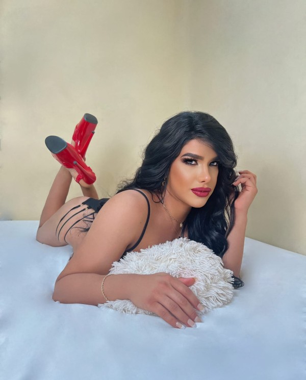 ALEXANDRA 24 años TRANS DIVERTIDA, SEXY y muy TRAVIESA