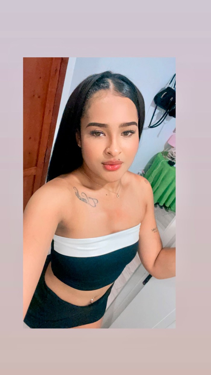 Bomboncito de 20 años cariñosa y sensual