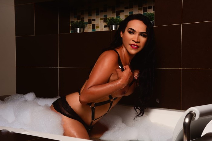 Hermosa trans venezolana buen cuerpo y el muy fiestera