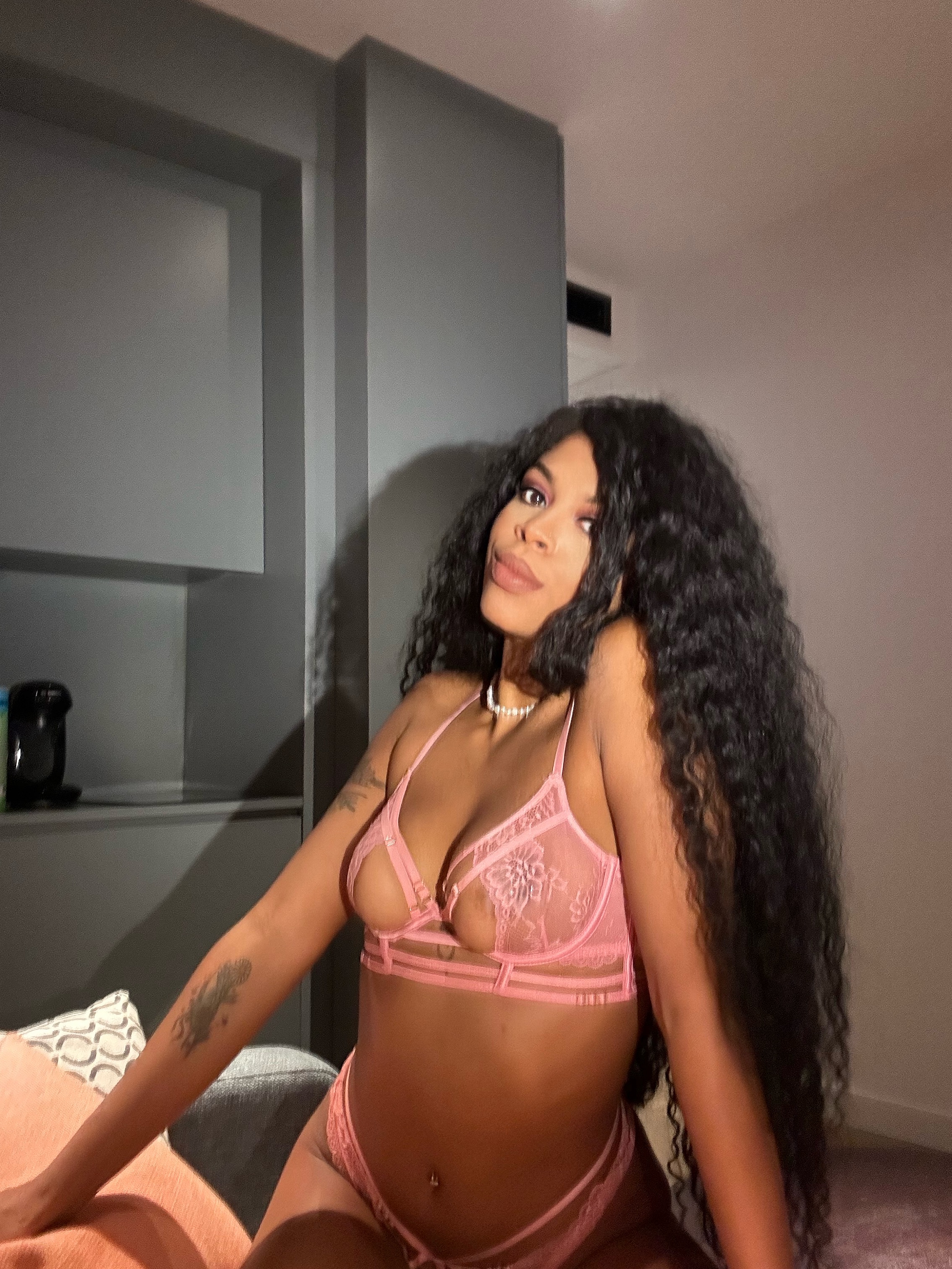 BOMBA MULATA DE 23 AÑOS LATINA DISPONIBLE 24 Hrs