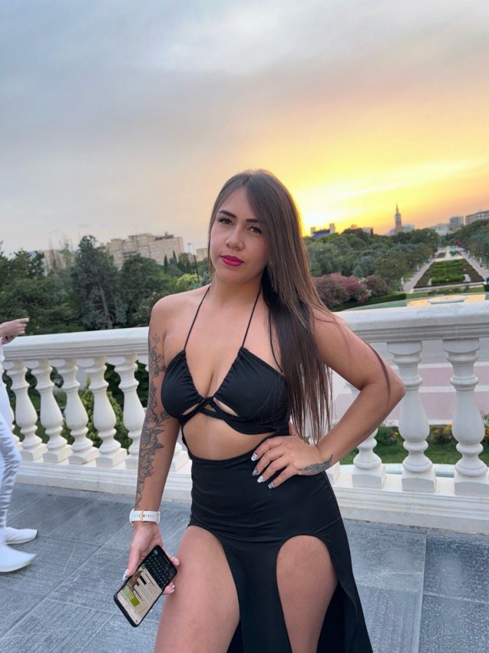 Soy Alejandra chica dulce y divertida