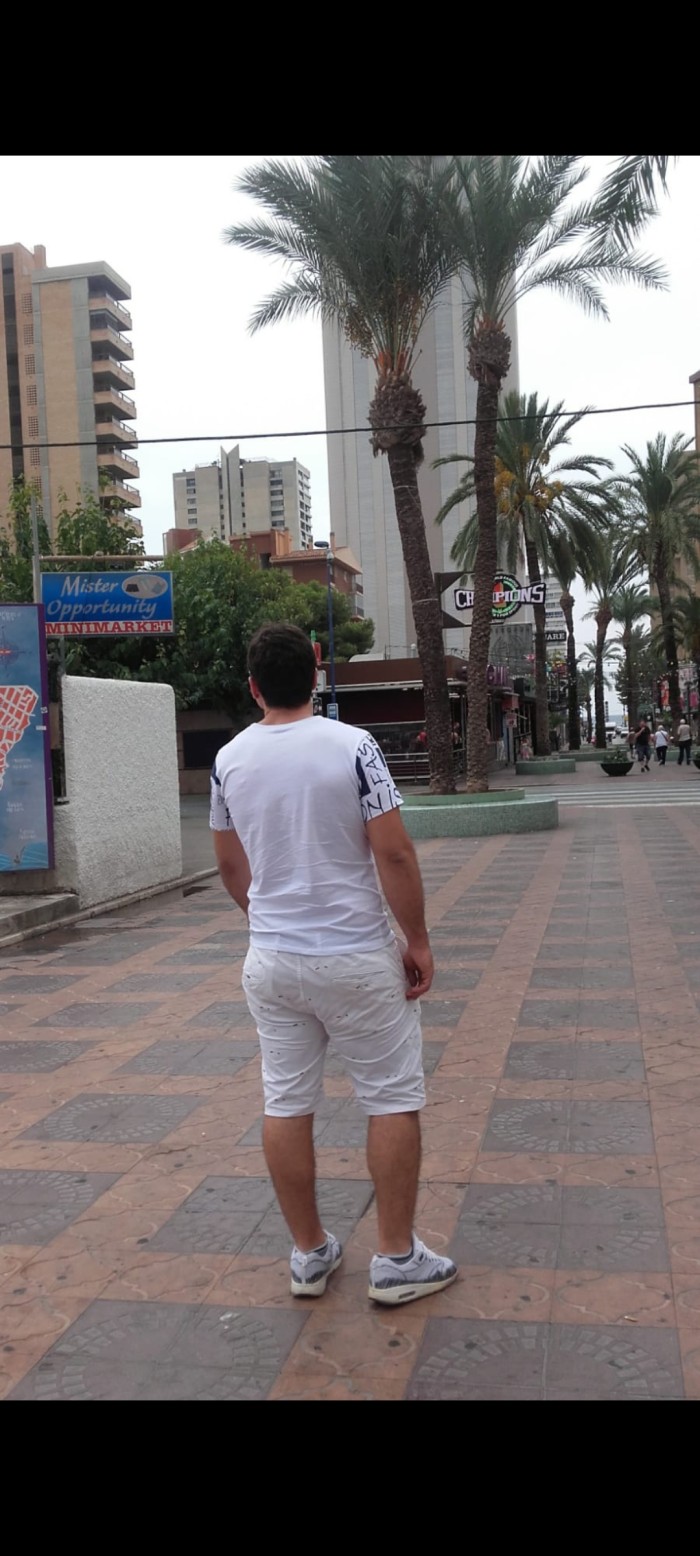 Latino en Torrevieja. Latin boy in Torrevieja