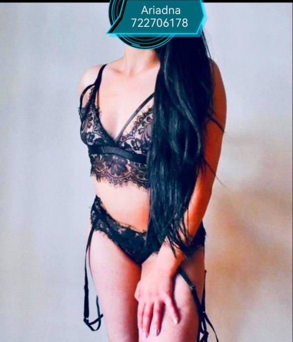 Ariadna, española 23 años en fuenlabrada