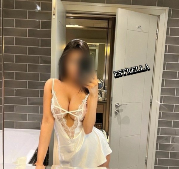 VENEZOLANA FOGOSA , COMPLACIENTE E IMPLICADA !!631503932.