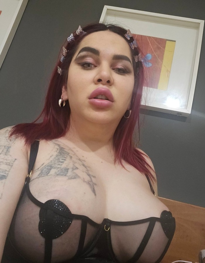 REINA DEL BESO NEGRO Y FIESTERA SOLO HOMBRES LIMPIOS30€