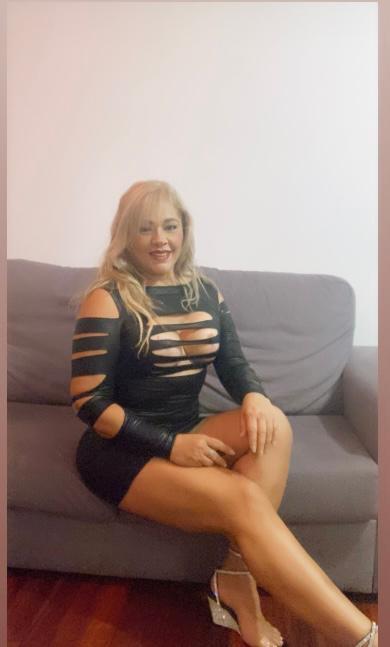 Rubia fiestera sensual morbosa disponible 24 horas