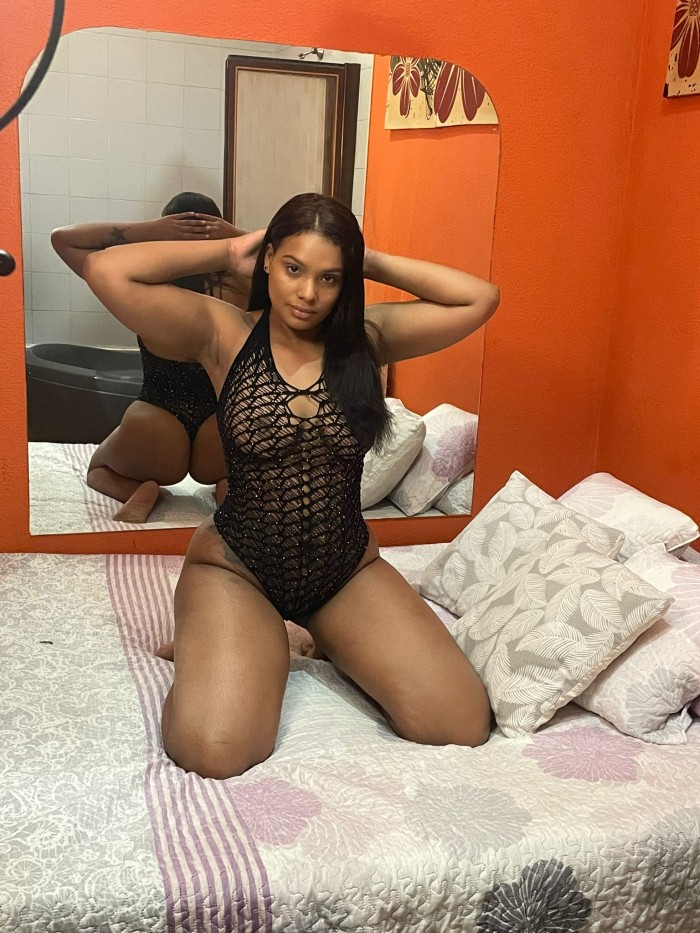 DOMINICANA CON UN CUERPAZO